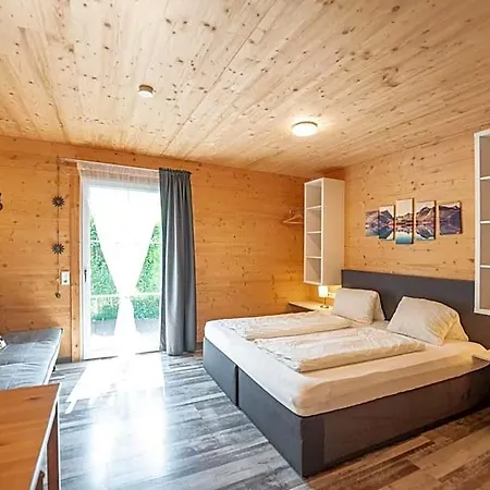 Gaestehaus Am Hahnenkamm 3* Höfen